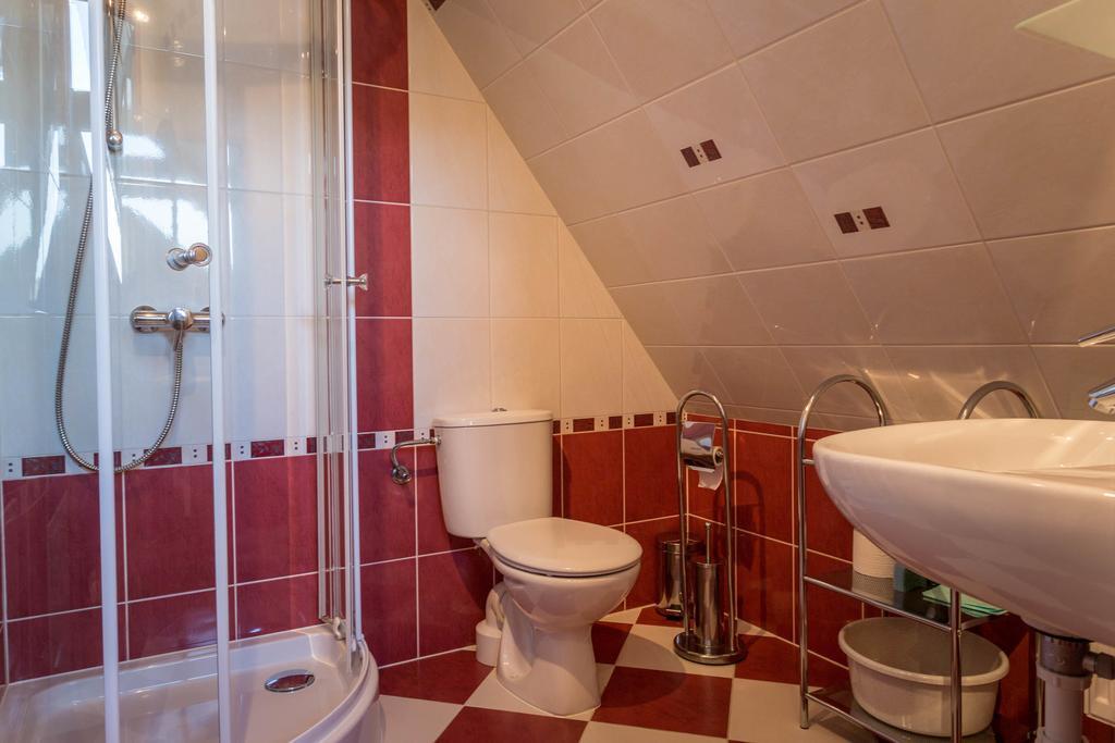 Sykowny Dworek Apartamenty كوشتيليسكا الغرفة الصورة