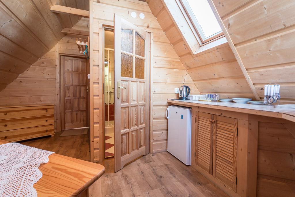 Sykowny Dworek Apartamenty كوشتيليسكا الغرفة الصورة