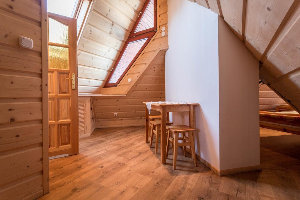 Sykowny Dworek Apartamenty كوشتيليسكا الغرفة الصورة